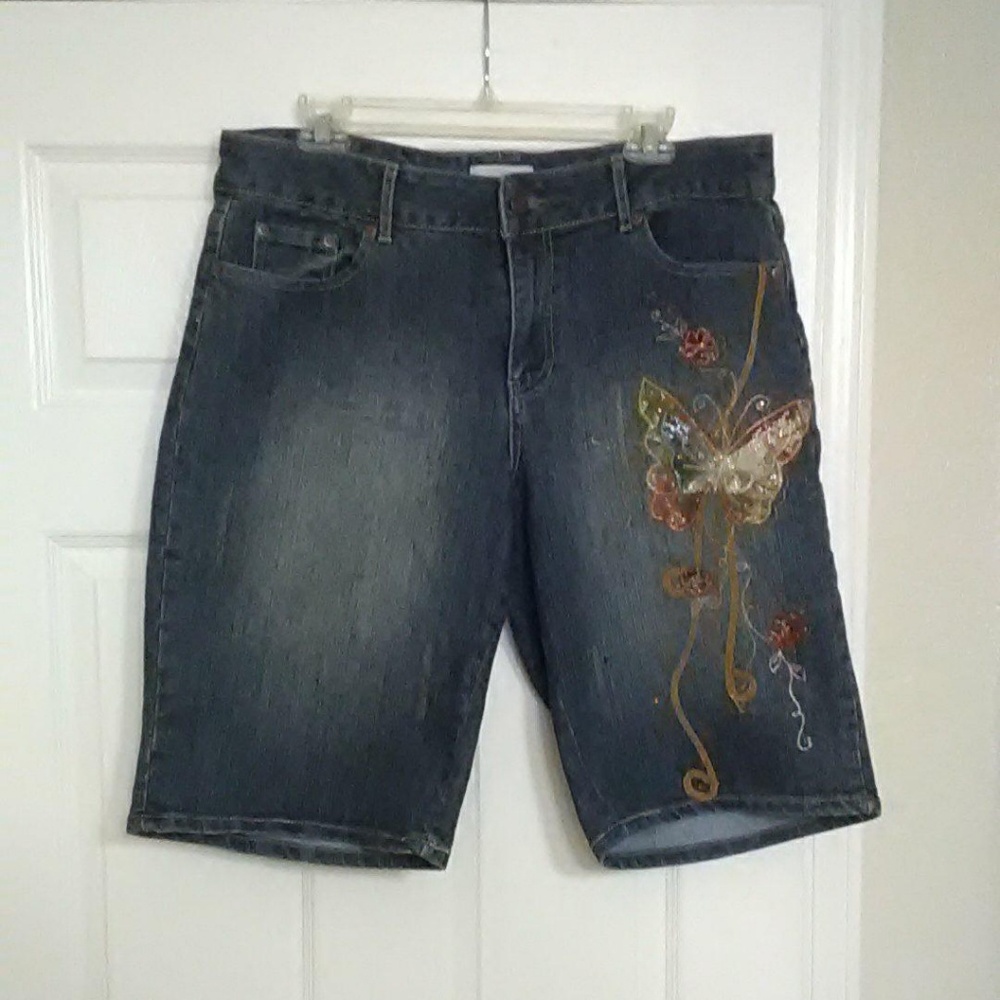 Lane Bryant Venezia Embroidered shorts Size 16